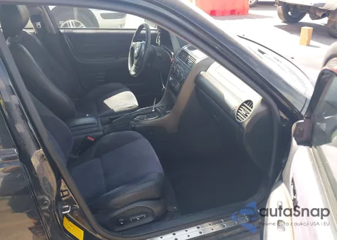 2001 Lexus Is 300 z USA, uszkodzony, nr VIN JTHBD182210020162